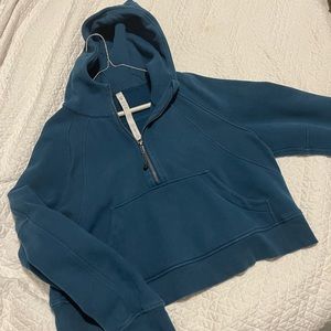 Lulu half zip cropped scuba size M/L